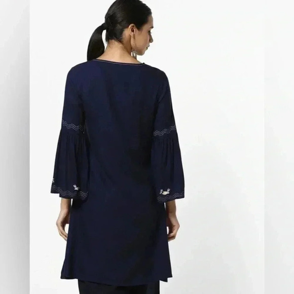 Global Desi Placement Print A-line Kurta with Bell Sleeves Size S - Picture 2 of 11